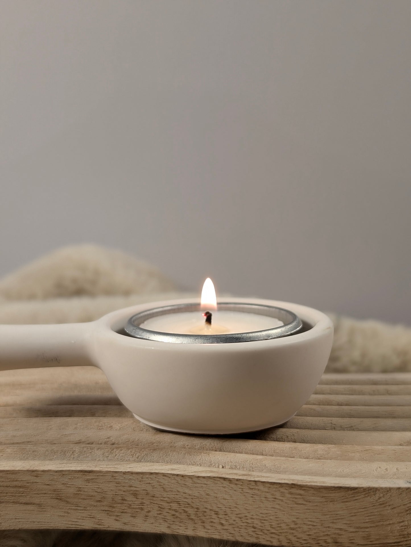 Cream/White Tealight Holder