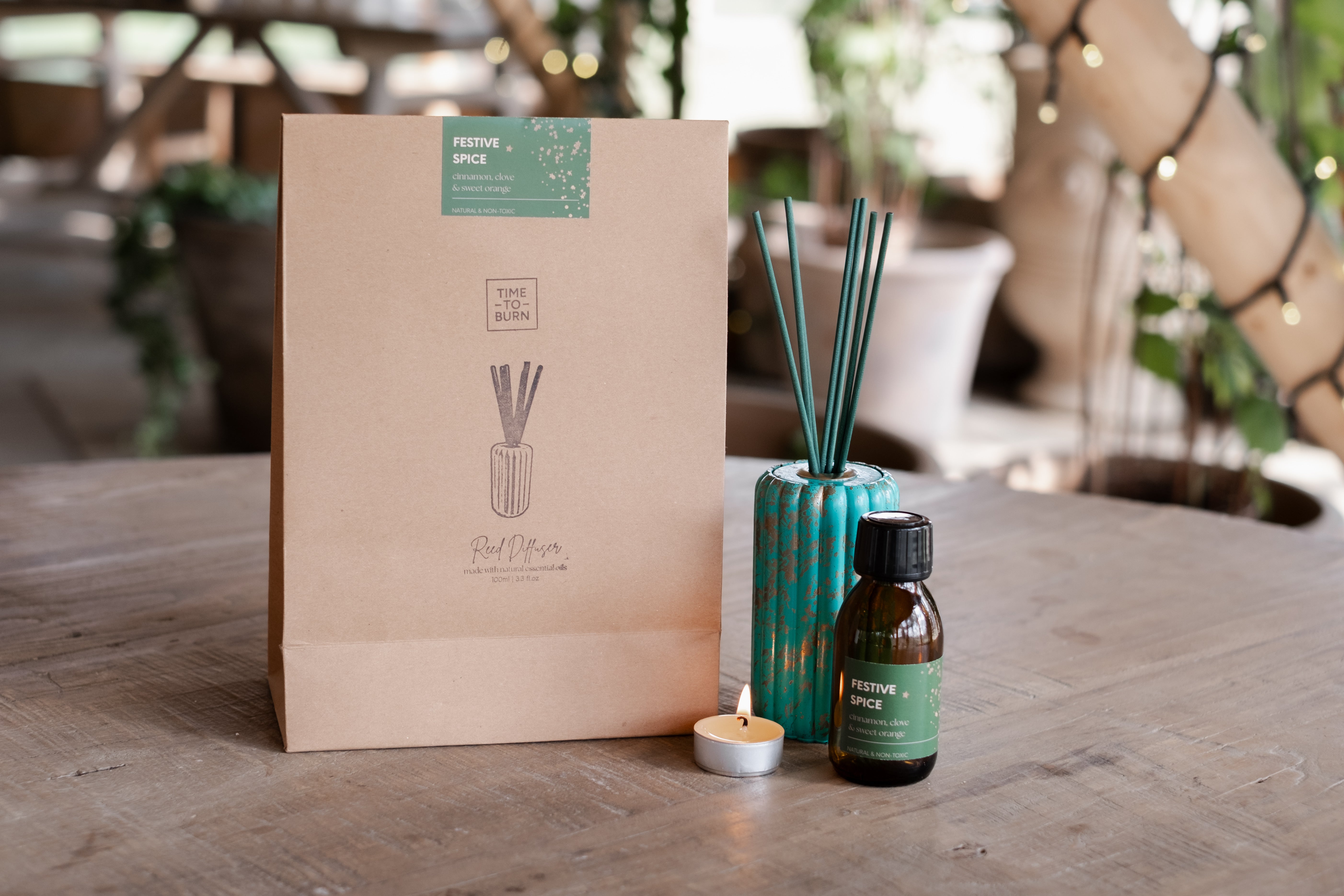 Festive Spice Reed Diffuser - Full Diffuser kit (jar, oil & reeds) - Candle