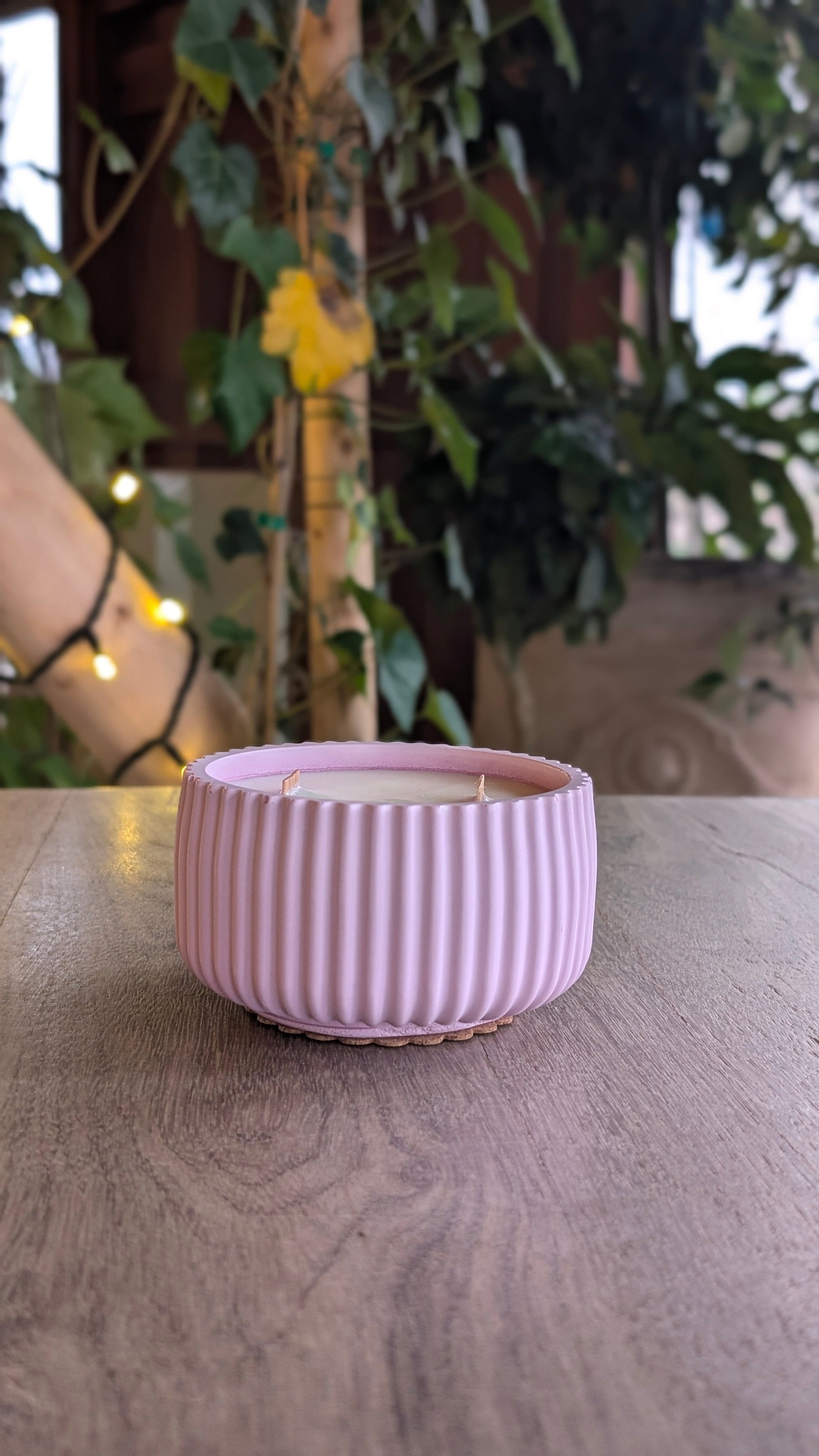 Flower Power - Clary Sage Neroli Lavender & Rose Geranium - 40 Hour Candle - Large Pink Jesmonite Jar - Candle