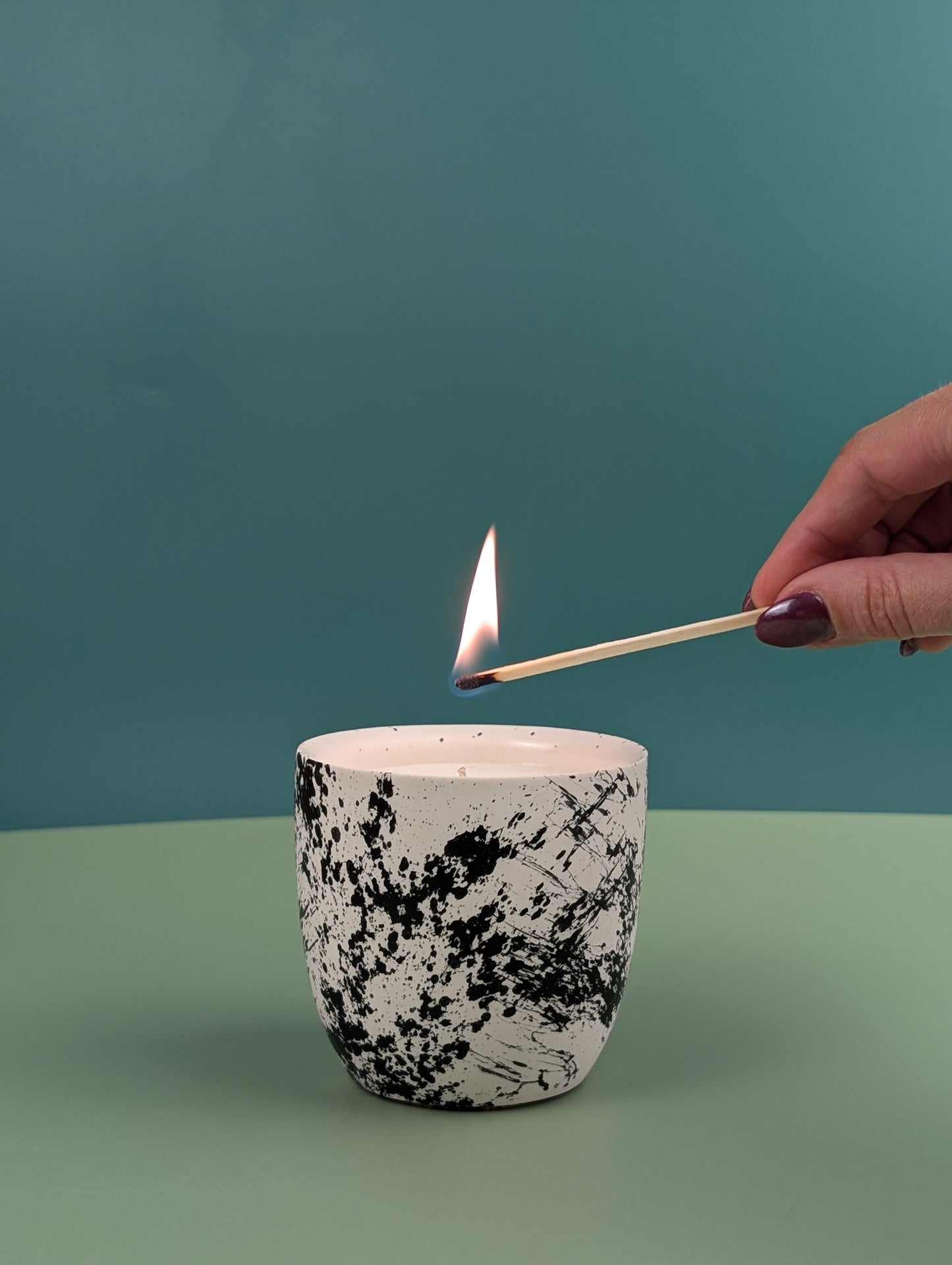 Black Pepper & Nutmeg Soy Refillable Candle - 50 Hour